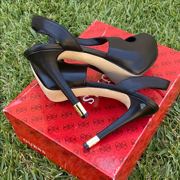 GUESS HILARIE PLATFORM PUMPS - Picture 7 of 7